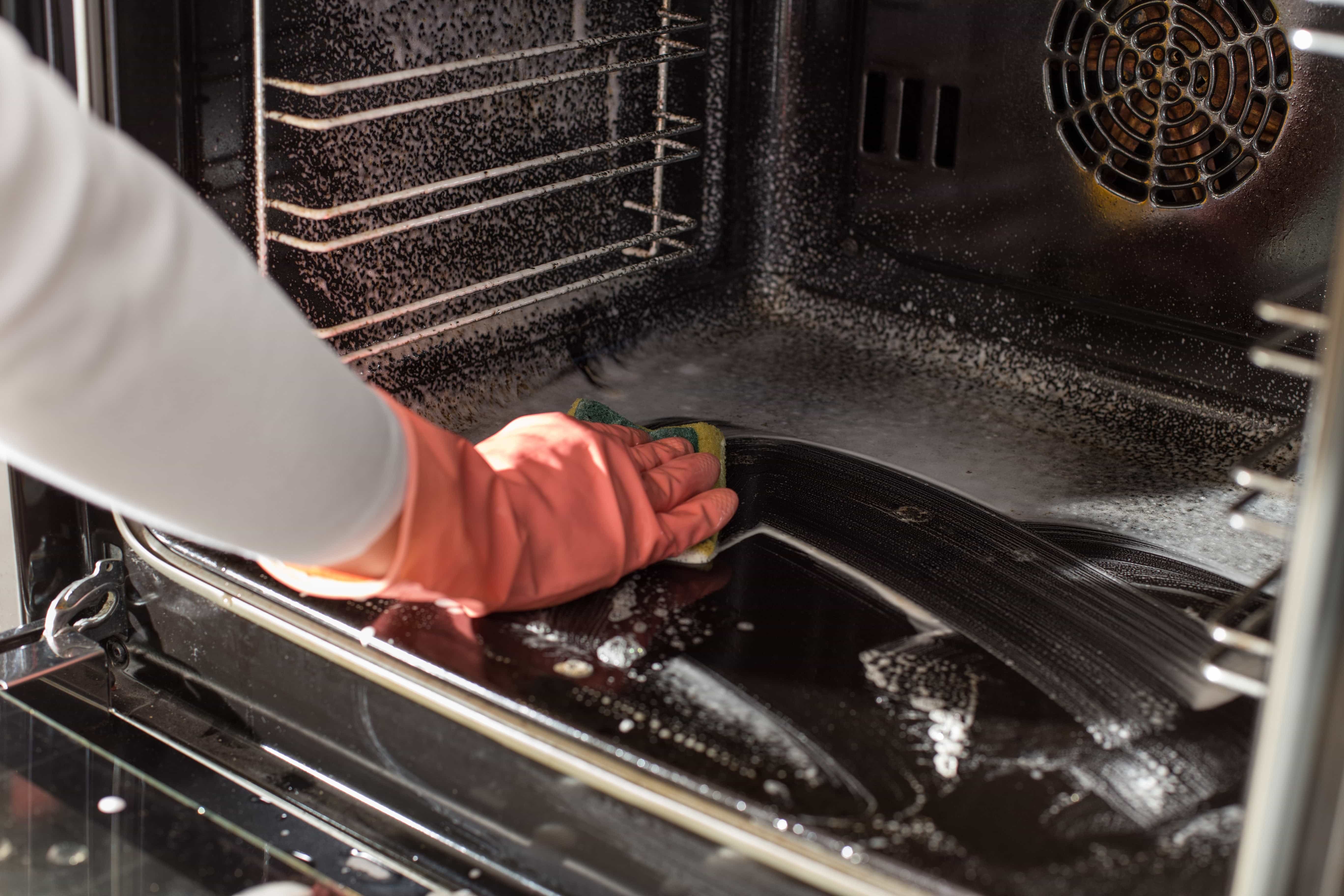 cleaning oven